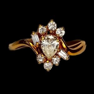 Diamond yellow gold pearl shaped ring new baguette